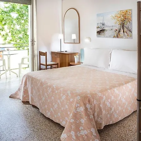Villa Paris Rooms-3